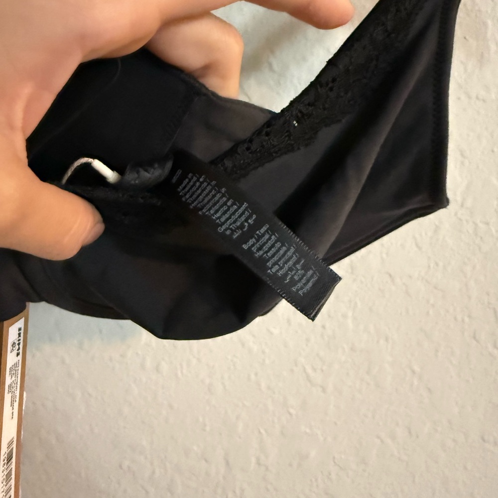 SKIMS Fits Everybody Lace Unlined Full Coverage Bra 36DD - Picture 5 of 7